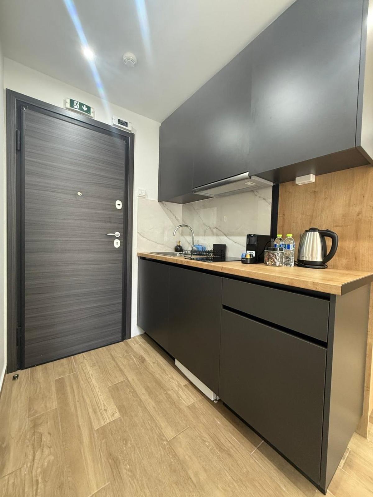 Xclusive Athens Suites Exteriör bild